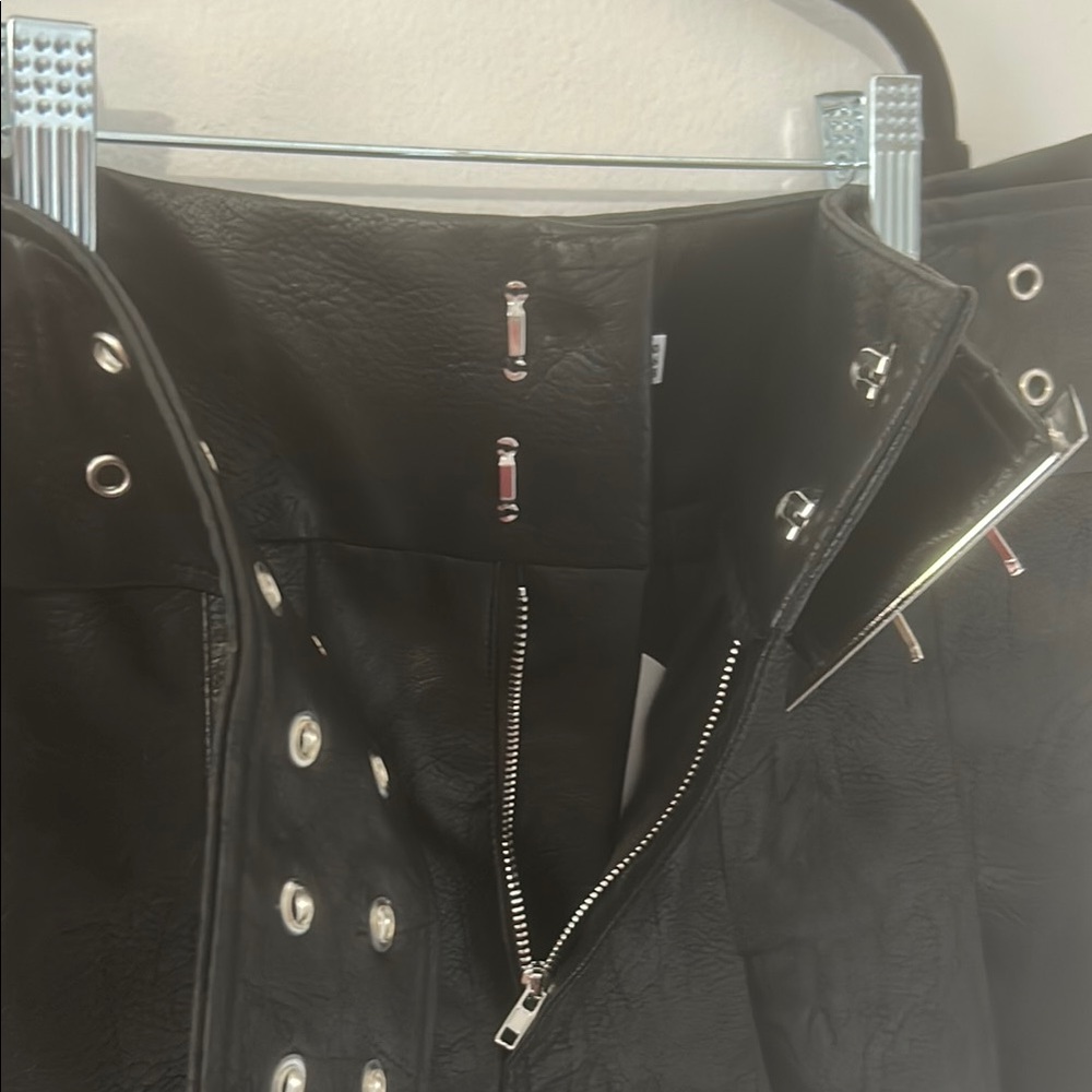 Edgy Grunge Emporium PU Mini Skirt Black Faux Leather NWT - Picture 7 of 10